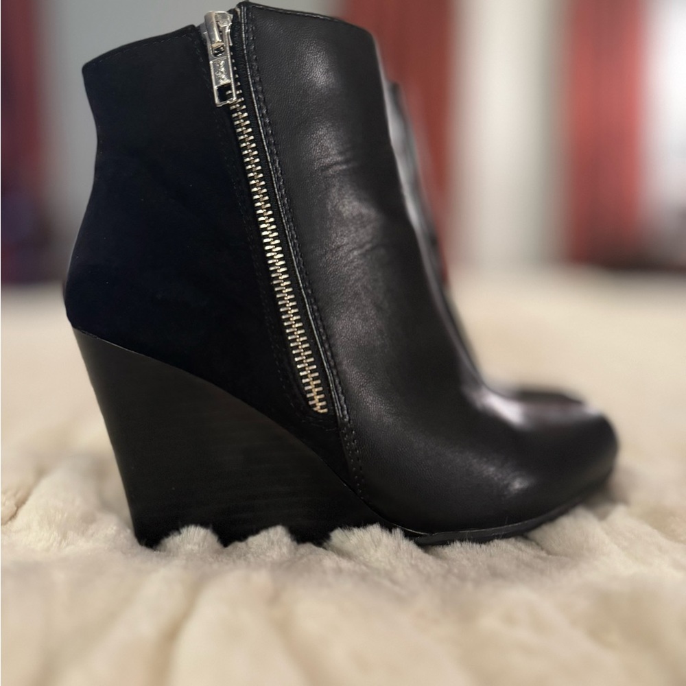 LADIES ANKLE BOOTIE